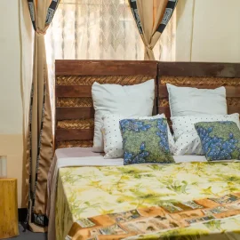 triple room with ensuite bathroom